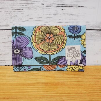 ぴったりが嬉しい！スリム通帳ケース フラワー