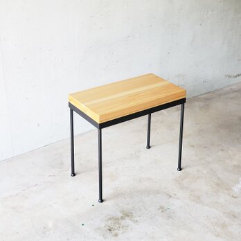 スリムな天然木とアイアンスツールー奥行26cmｘ高40㎝【国産ヒノキとアイアン脚】エントランス・玄関椅子・腰掛け