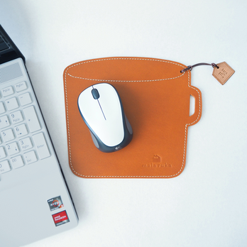 仕事中もほっこり♪《本革》ティーブレイクのマウスパッド＊イニシャルのティーバッグ付き＊