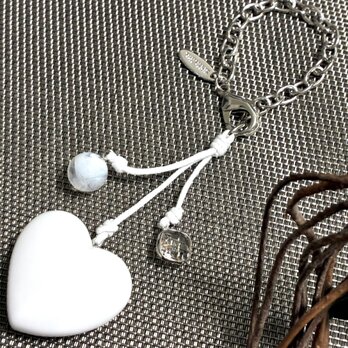 ミニマル ハートガラス チェーンバッグチャーム　ホワイト