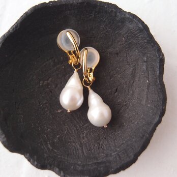 【SV／gold】Baby Oyster Pearl Clip Earrings／ベビーオイスターパール クリップイヤリング