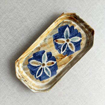 青花文 長角皿｜サビ色とブルーの焼き味プレート｜手描き一点もの