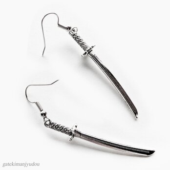 刀ピアス【イヤリング等変更可】