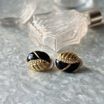 Y1231-ヴィンテージイヤリング U.S.A. 1980-90's Gold Tone Black Enamel Paint
