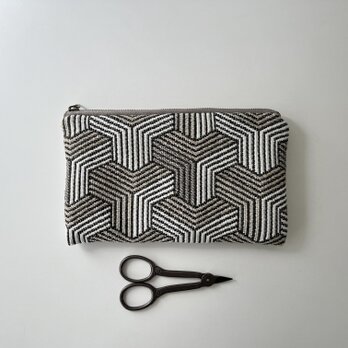 ジャガード生地のポーチ　ベージュ