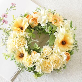 春色カーネーションのナチュラルフラワーリース［イエロー］