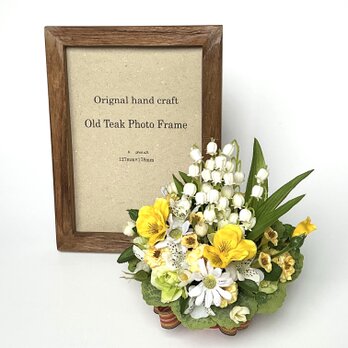 優しい色のフラワーアレンジメント   Mサイズ、造花、母の日、敬老の日、お供え、インテイリアフラワー