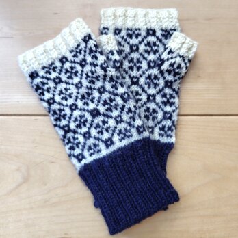 Kotka（コトカ　鷲）：フィンランドの伝統パターンのハーフミトン