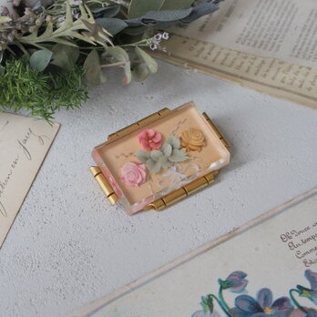 ルーサイトのお花ブローチ（ピンク）