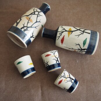 九谷焼　青郊窯　徳利・盃セット　徳利２・盃３