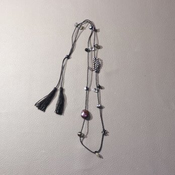 パールと石の編み込みネックレス