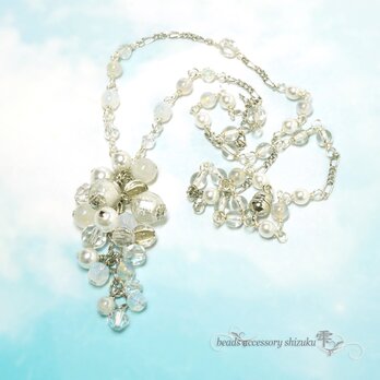 白露のYラインネックレス＊ホワイトカルセドニー