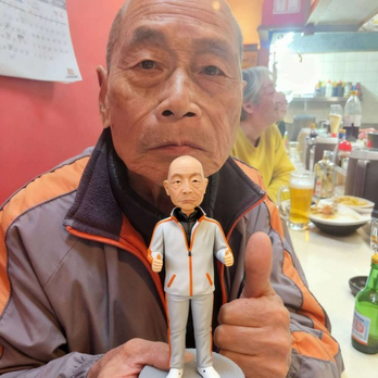 写真から作るオーダーメイドフィギュア｜そっくり似顔人形｜世界に一つのギフト｜父、祖父、父の日、誕生日、還暦祝いプレゼントのコピー