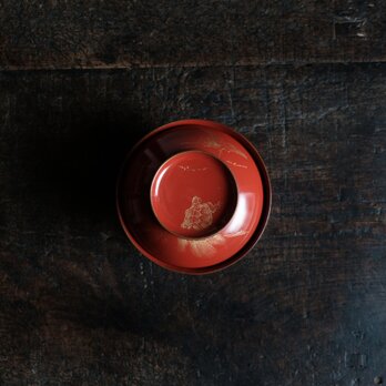 亀と鶴◆赤で素敵。古輪島塗　漆芸沈金蓋付椀　古漆器　古民家　骨董・antiques 大正期