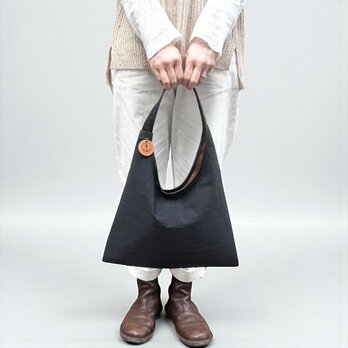 ぺたんこですっきりシルエット！オオカミ少年ミニ：ブラック（KONBU　撥水加工ナイロン素材ワンショルダーバッグ）