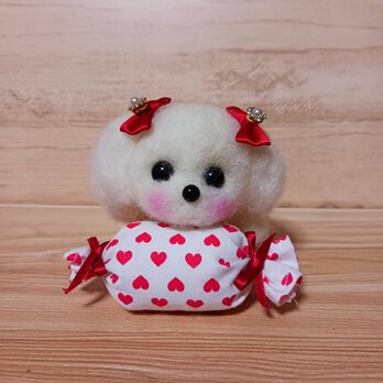 羊毛フェルト マルチーズ　ハートキャンデークッション付き