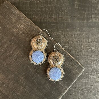 ダリアのピアス　シルバー×水色