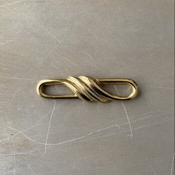 Vintage 80s USA MONET gold tone classical design brooch