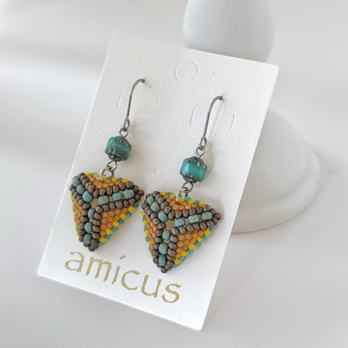 三角ピアス(マスタード×ターコイズ)