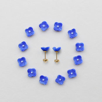 ヴィンテージガラスとパール｜青い花のピアス／ノンホールピアス［A］