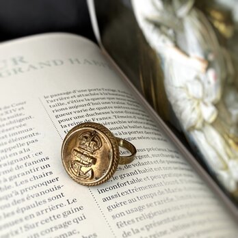 [UK] Crown & Anchor Ring - brass