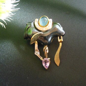 アクアマリン　ブローチ