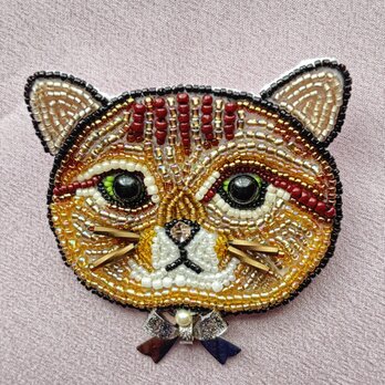 キジトラ猫のブローチ