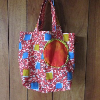 暑い陽射しの手さげバッグ