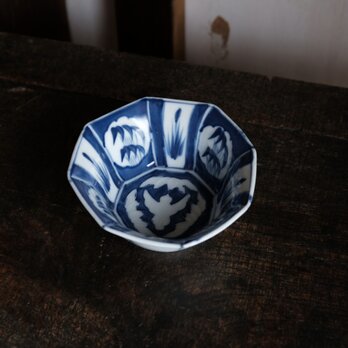 見込みは陽刻◆竹と雀。伊万里　鳥文染付八角鉢　骨董・antiques 丁寧な暮らしに。古民家　古美術　江戸期