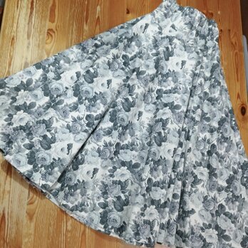 サーキュラーロングスカート（グレー）