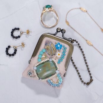 小さなビーズ刺繍のがま口 No.98｜さくらピンク×ガーゼ｜ネックレス・バッグチャームにも｜アクセサリーケース