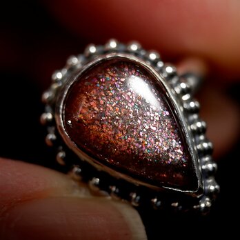 タンザニア産パープルヘイズサンストーンの粒枠飾りリング　12号　～静かな躍動～　天然石アクセサリー　指輪　一点物　macari