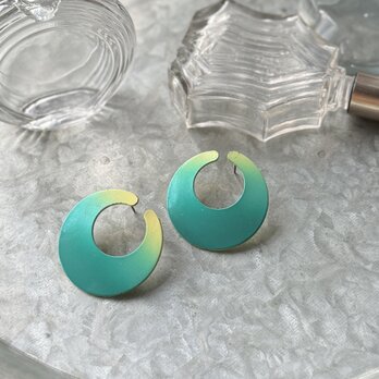 PA484-【 AVON 】エイボン・ヴィンテージピアス 1987 Green-Yellow Enamel Paint