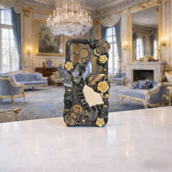 アンティーク薔薇のスマホケース｜一点物 立体装飾 クラシカル ロココ ハンドメイド 大人可愛い ゴシック