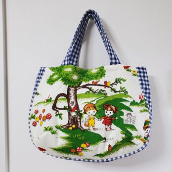 普段使いのマチたっぷりトートバッグ　青いお花柄