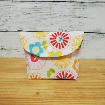 フラワーの小さなポーチ