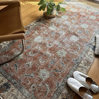 102×204 アンティークブラウン　青い花　トルコヴィンテージラグ