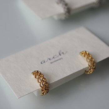 ピアスのようなイヤリング　レース　アレルギー対応　シンプル　小さめ