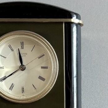 国産の古いレトロな置き時計