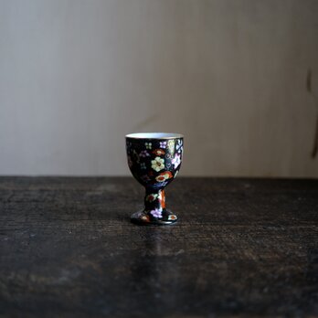 黒にカラフルな花尽くし◆中国産　色絵金彩小ぶりティーグラス　チャイナレトロ　シノワズリ　茶器　ブラック