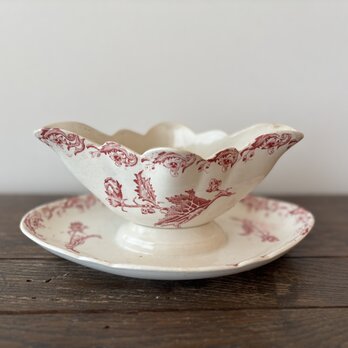 フランスアンティーク　真鍮金継ぎを施した愛らしいスカラップのソーシエール（赤）