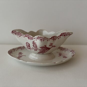 フランスアンティーク　真鍮金継ぎを施した愛らしいスカラップのソーシエール（赤）