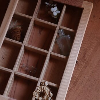 №123　ガラス付き小物入れ　収納箱　道具入れ　古道具　古雑貨　インテリア