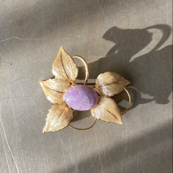 Vintage 80s-90s retro botanical flower enamel amethyst brooch