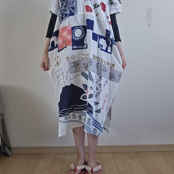 着物リメイク　ハンドメイド　白　手ぬぐい　パッチワーク　ワンピース