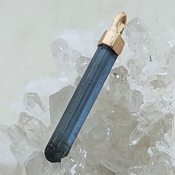 鉱物の表情＊Indigolite K18 top