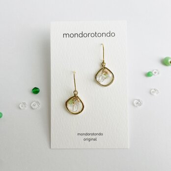 ー 揺れるピアス ー／SUS316Lｻｰｼﾞｶﾙｽﾃﾝﾚｽ／ｺﾞｰﾙﾄﾞ×ﾍﾟｰﾙｸﾞﾘｰﾝp008