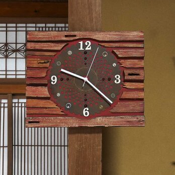 ハンドメイド掛け時計　アート壁掛け時計　草刈り歯を再利用した壁掛け時計　古材を再利用した木の壁掛け時計　２０３