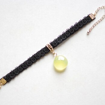 【受注製作】レジンアート　一粒の水滴とタティングレースとベルベットリボンのブレスレット〈朝日に匂う花盛り〉