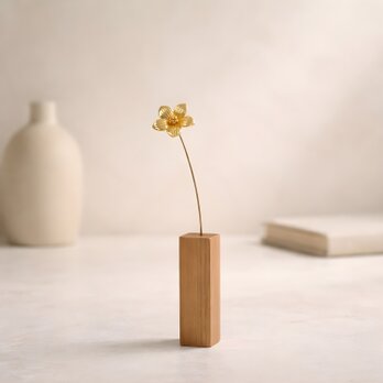 真鍮山桜草ミニ一輪オブジェ 木製花瓶付き